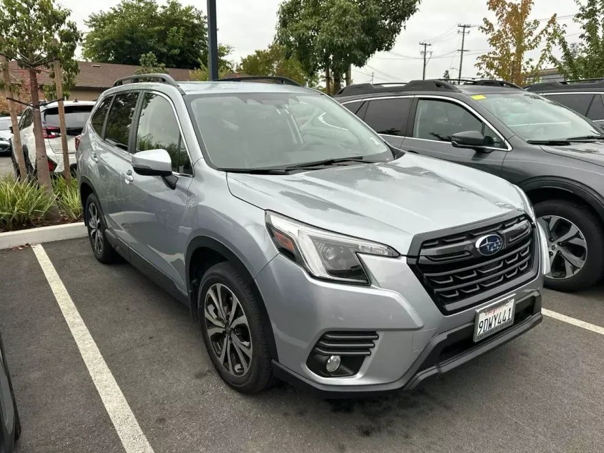2022 Subaru Forester Limited photo 1