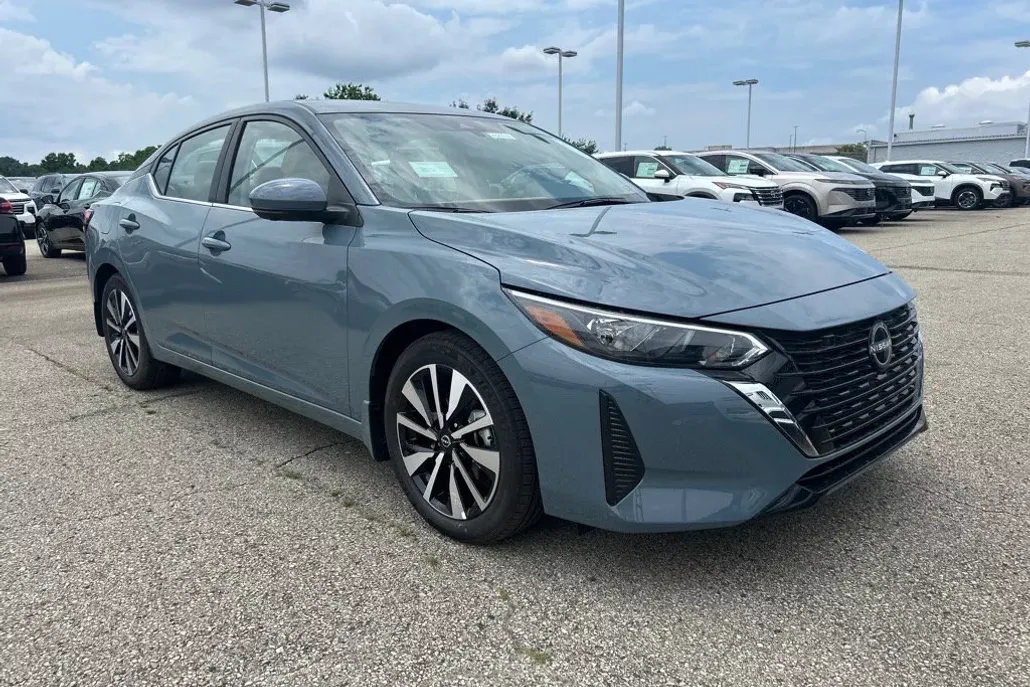 2025 Nissan Sentra SV photo 1