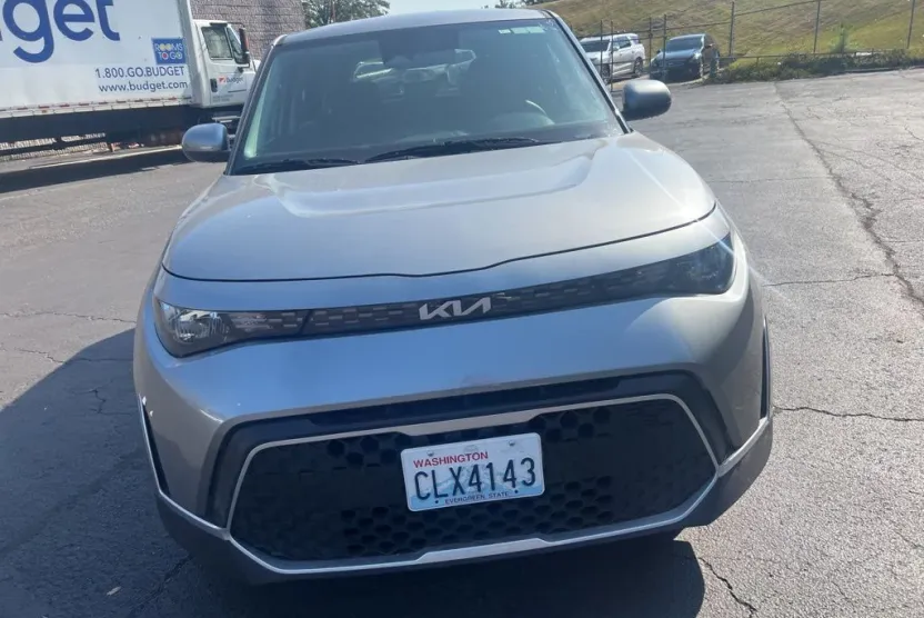 2024 Kia Soul LX photo 1