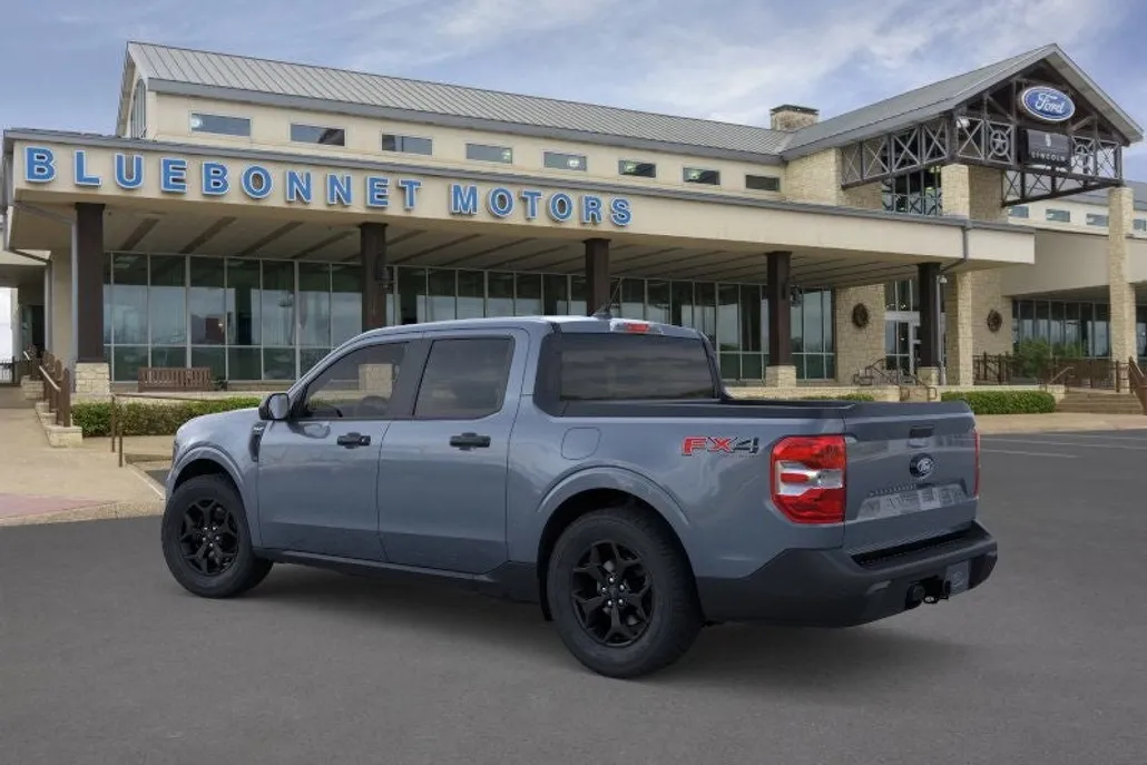 2025 Ford Maverick XLT photo 1