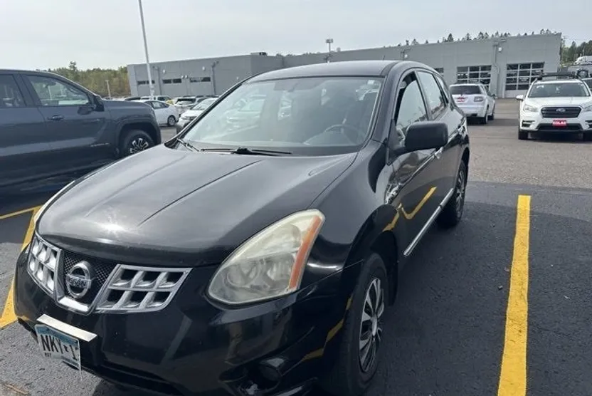 2013 Nissan Rogue S photo 1