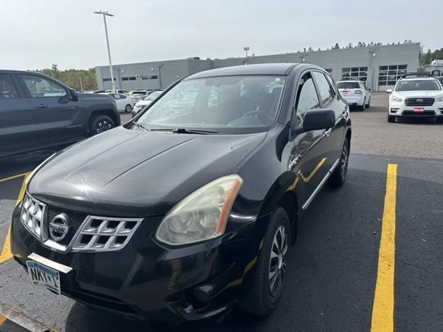 2013 Nissan Rogue S photo 1