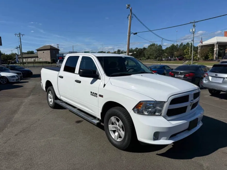 2017 Ram 1500 Tradesman photo 1