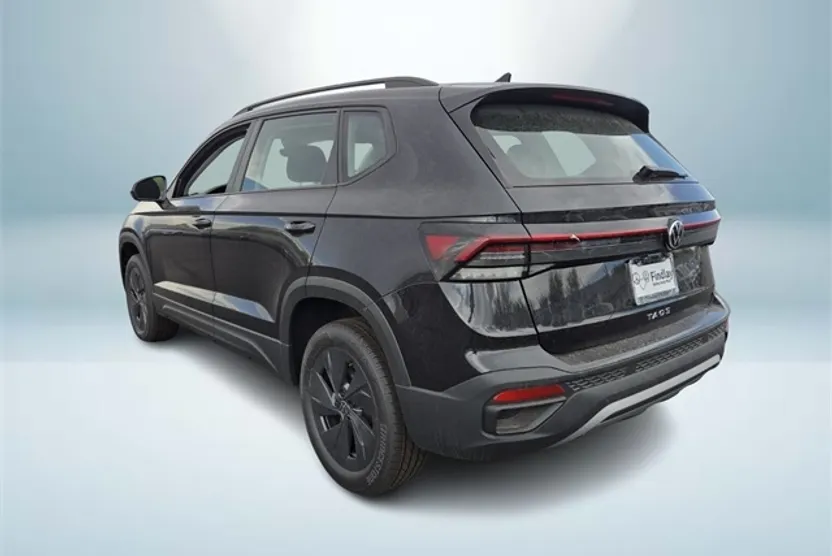 2025 Volkswagen Taos S photo 1