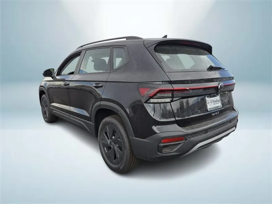 2025 Volkswagen Taos S photo 1
