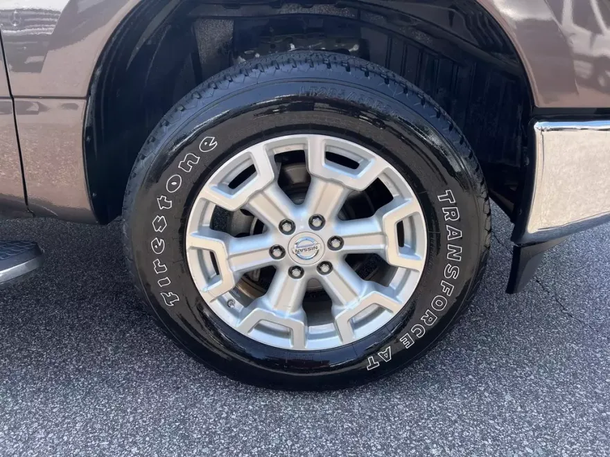 2019 Nissan Titan Crew Cab SV photo 1