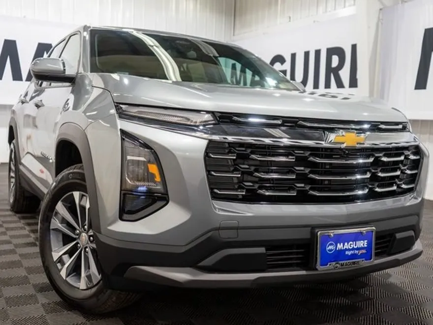 2026 Chevrolet Equinox LT photo 1