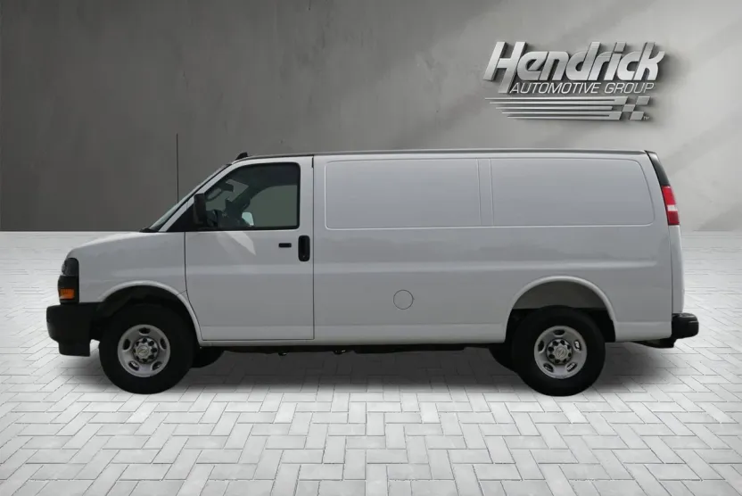 2025 Chevrolet Express Cargo 2500 photo 1