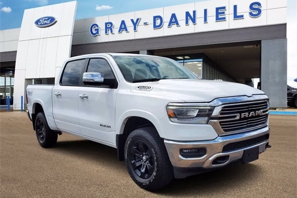 2020 Ram 1500 Laramie photo 1