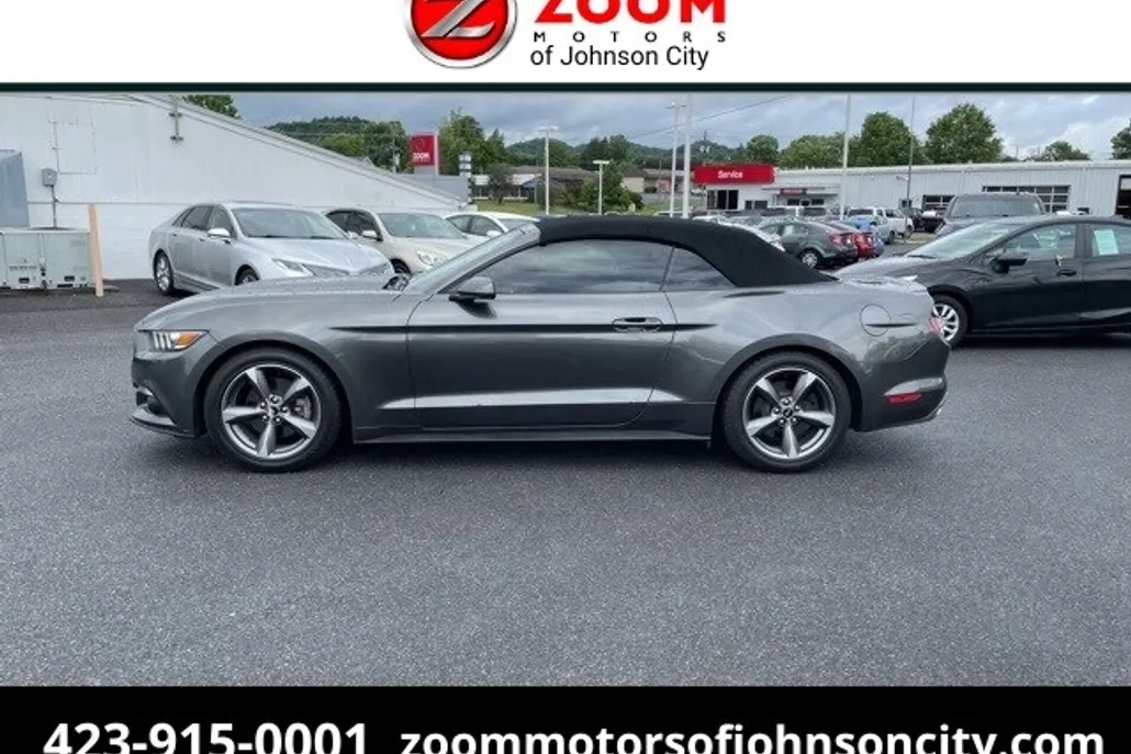 2015 Ford Mustang V6 Convertible photo 1