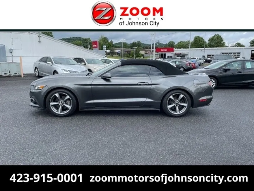 2015 Ford Mustang V6 Convertible photo 1