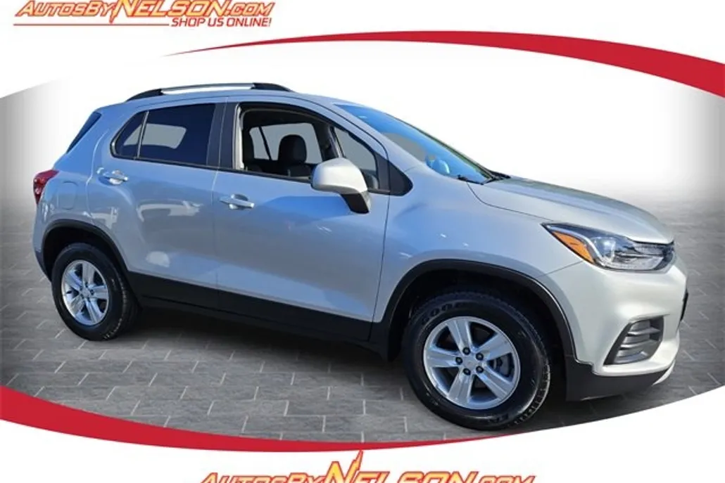 2022 Chevrolet Trax LT photo 1