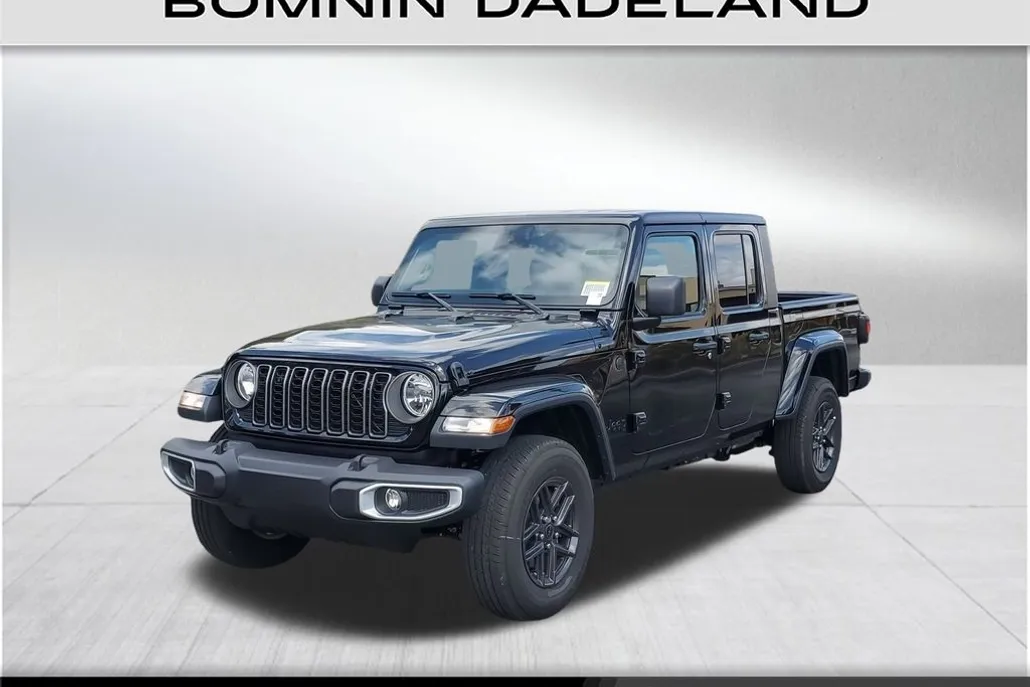 2025 Jeep Gladiator Sport photo 1