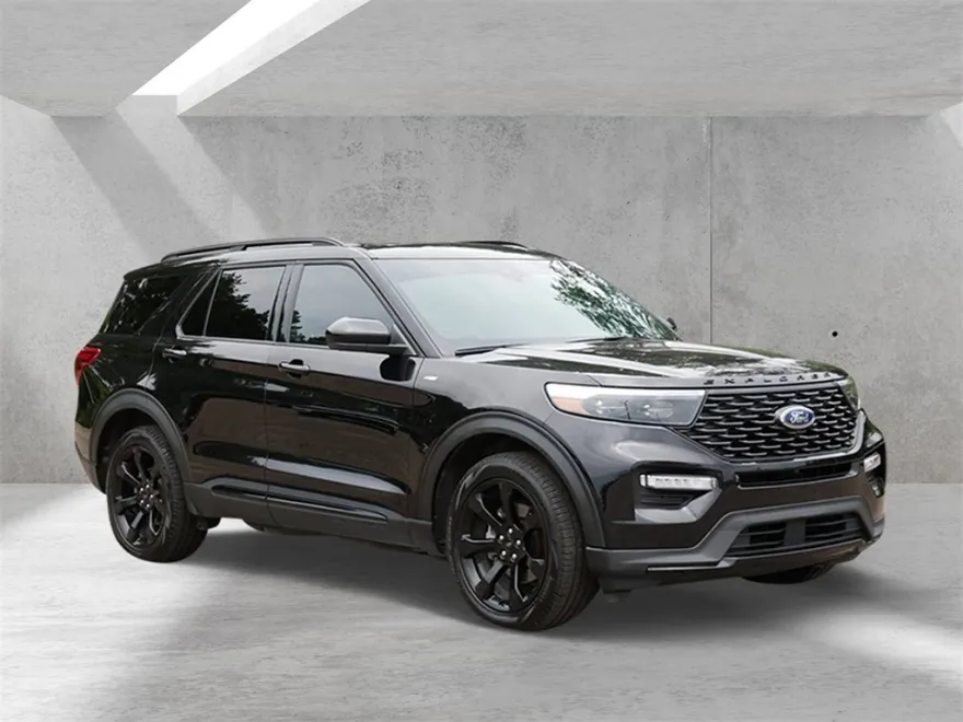 2023 Ford Explorer ST-Line photo 1