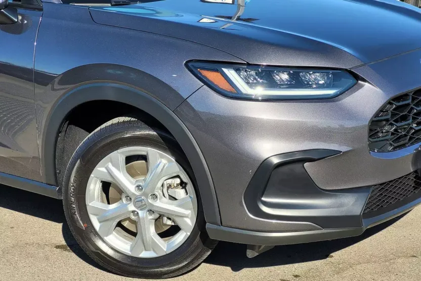 2025 Honda HR-V LX photo 1
