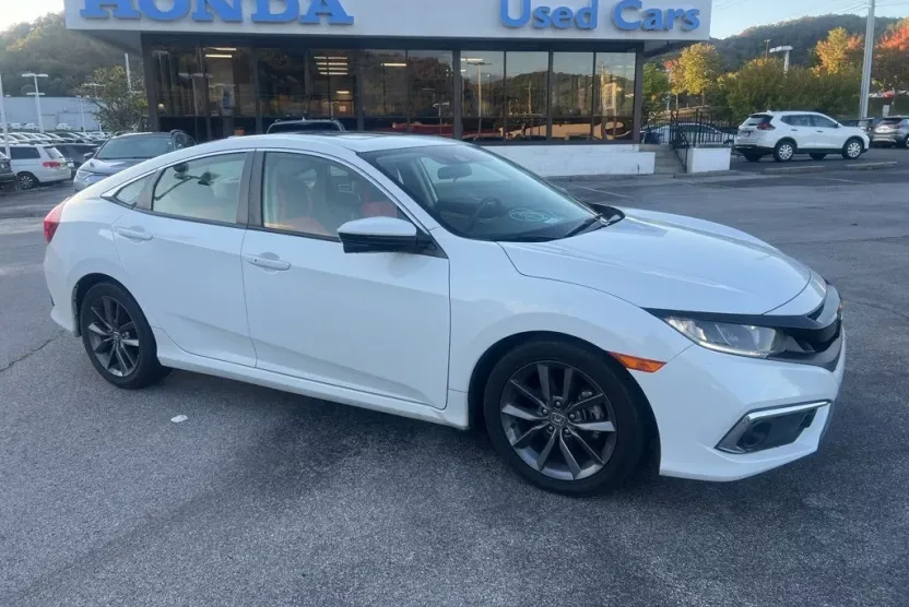 2019 Honda Civic EX photo 1