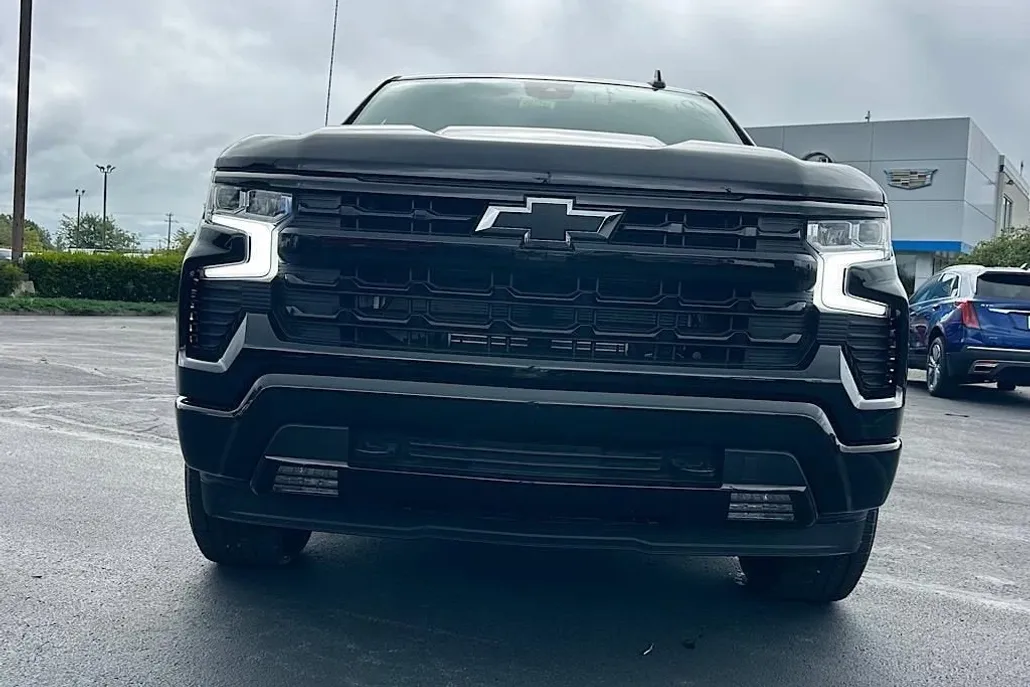 2026 Chevrolet Silverado 1500 RST photo 1