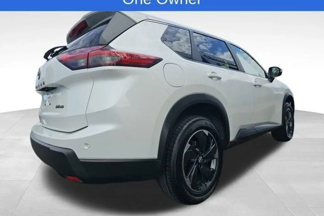 2024 Nissan Rogue SV photo 1