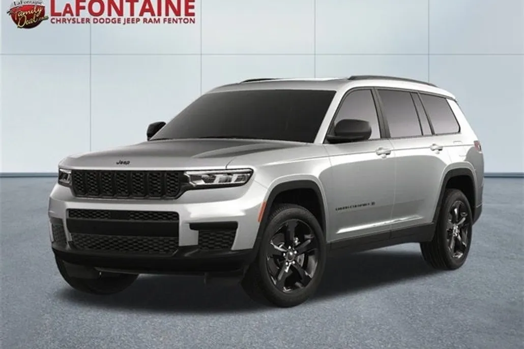 2025 Jeep Grand Cherokee Altitude photo 1