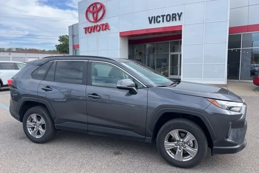 2025 Toyota RAV4 XLE photo 1
