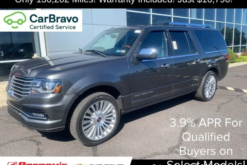 2017 Lincoln Navigator Select photo 1