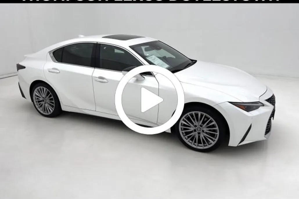 2022 Lexus IS 300 photo 1