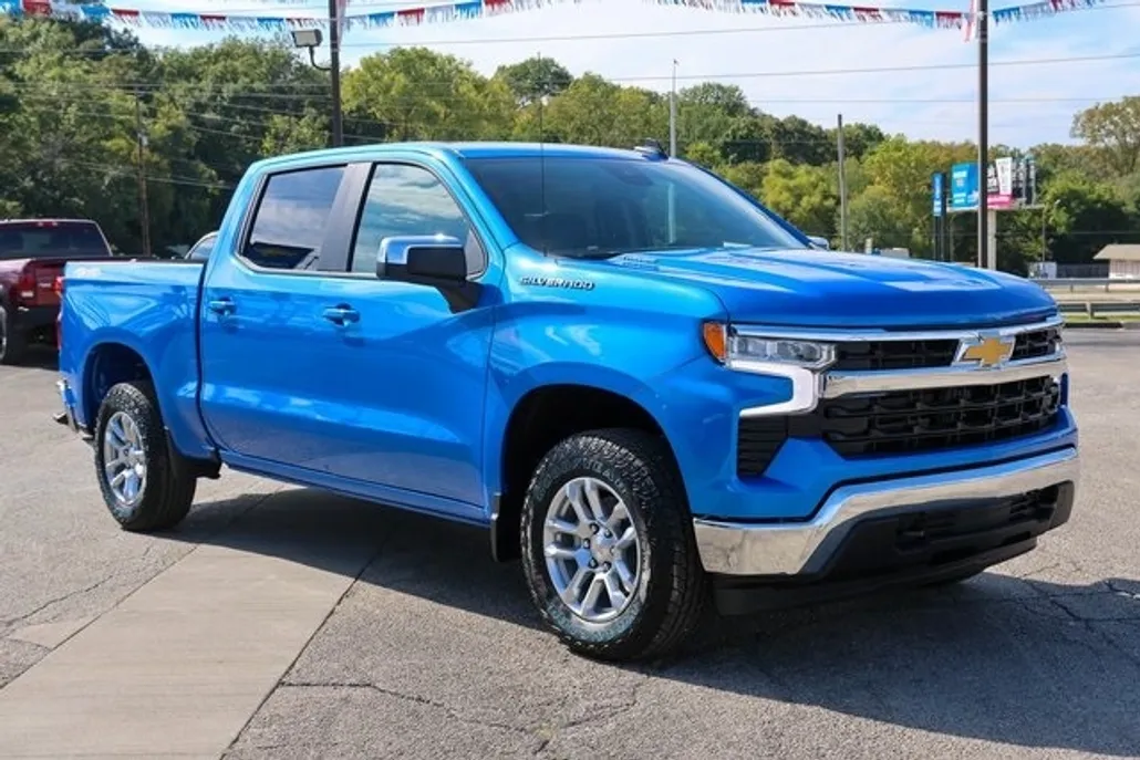 2026 Chevrolet Silverado 1500 LT1 photo 1