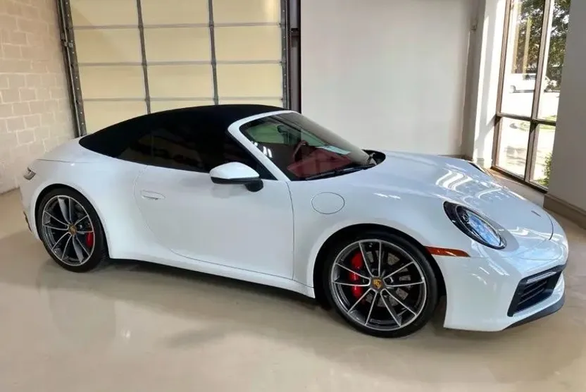2020 Porsche 911 4S Cabriolet photo 1