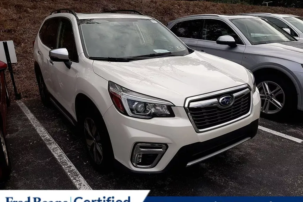 2019 Subaru Forester Touring photo 1