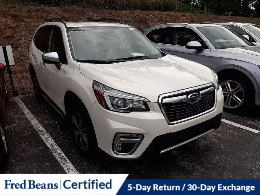2019 Subaru Forester Touring photo 1