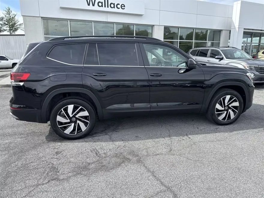 2025 Volkswagen Atlas SE Technology photo 1