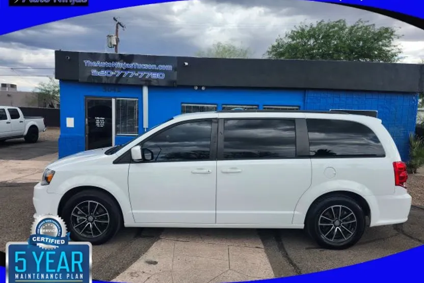 2019 Dodge Grand Caravan GT photo 1