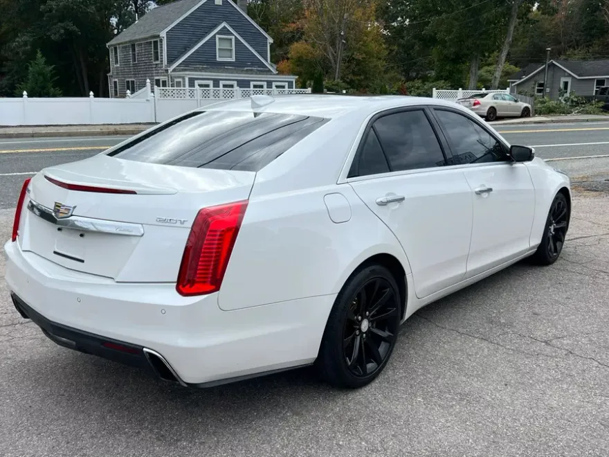 2017 Cadillac CTS Luxury Sedan photo 1