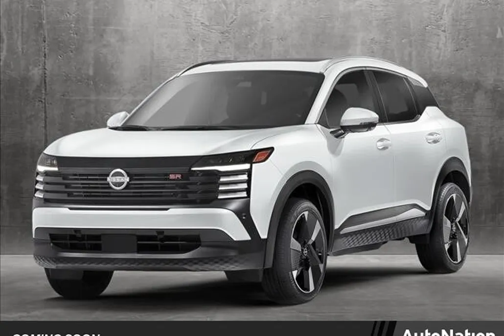 2025 Nissan Kicks SR photo 1