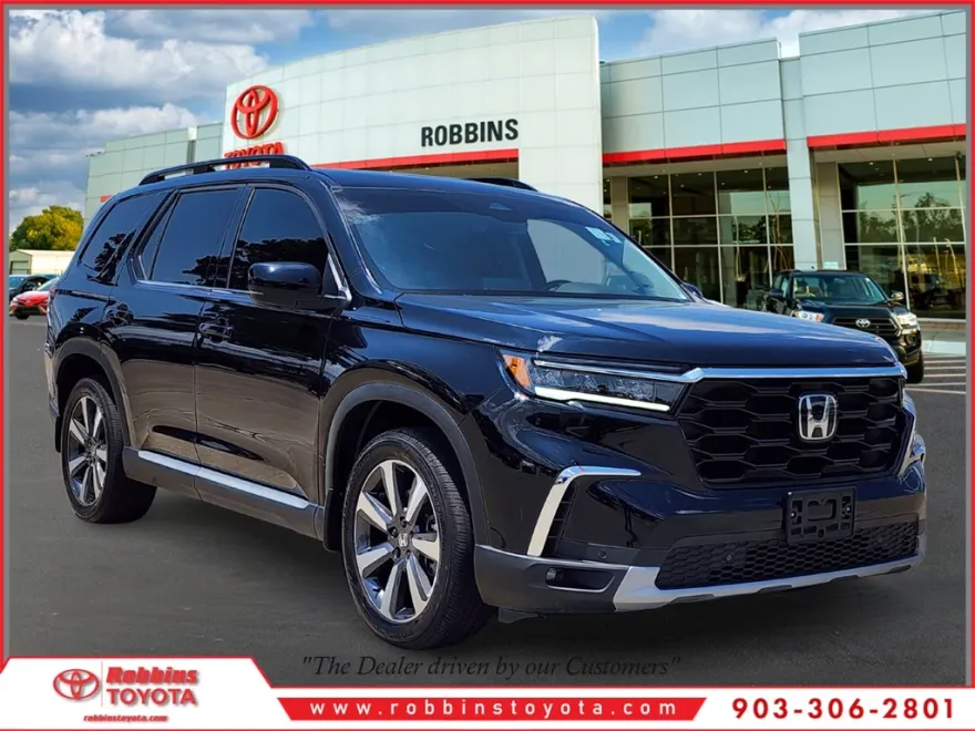 2023 Honda Pilot Touring photo 1