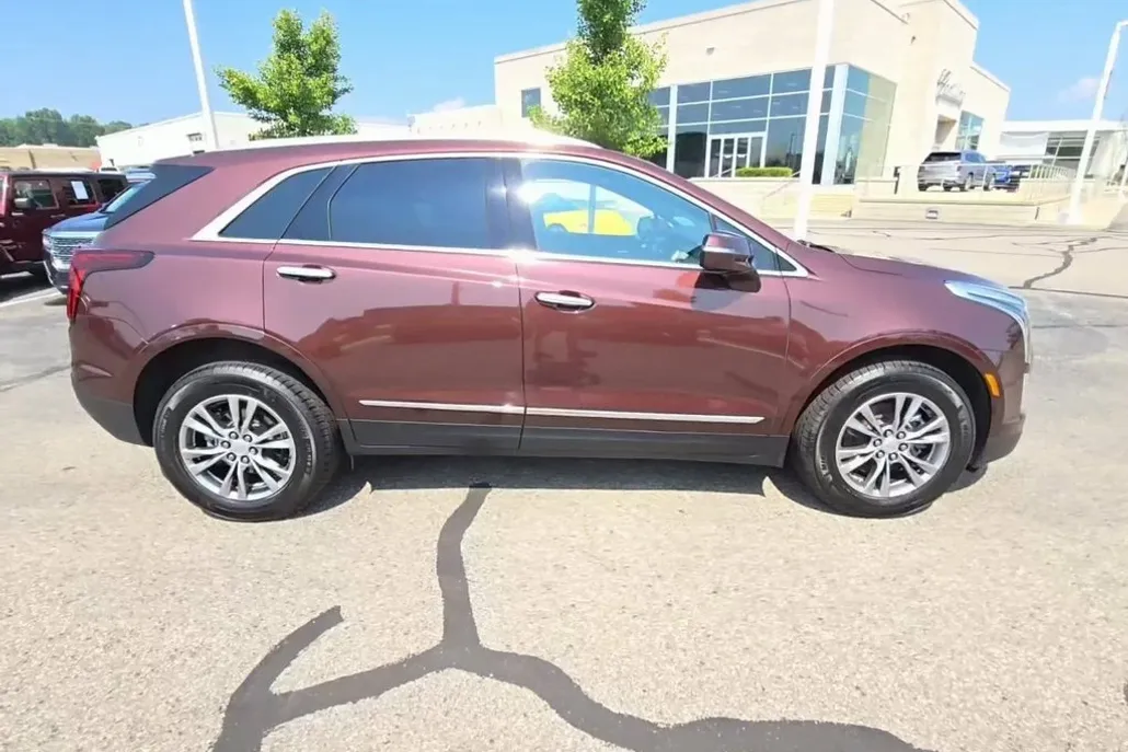 2023 Cadillac XT5 Premium Luxury photo 1