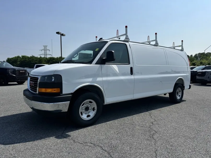 2025 Gmc Savana Cargo 2500 photo 1