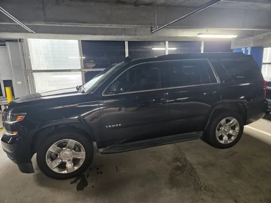 2016 Chevrolet Tahoe LT photo 1