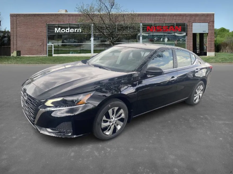 2025 Nissan Altima S photo 1