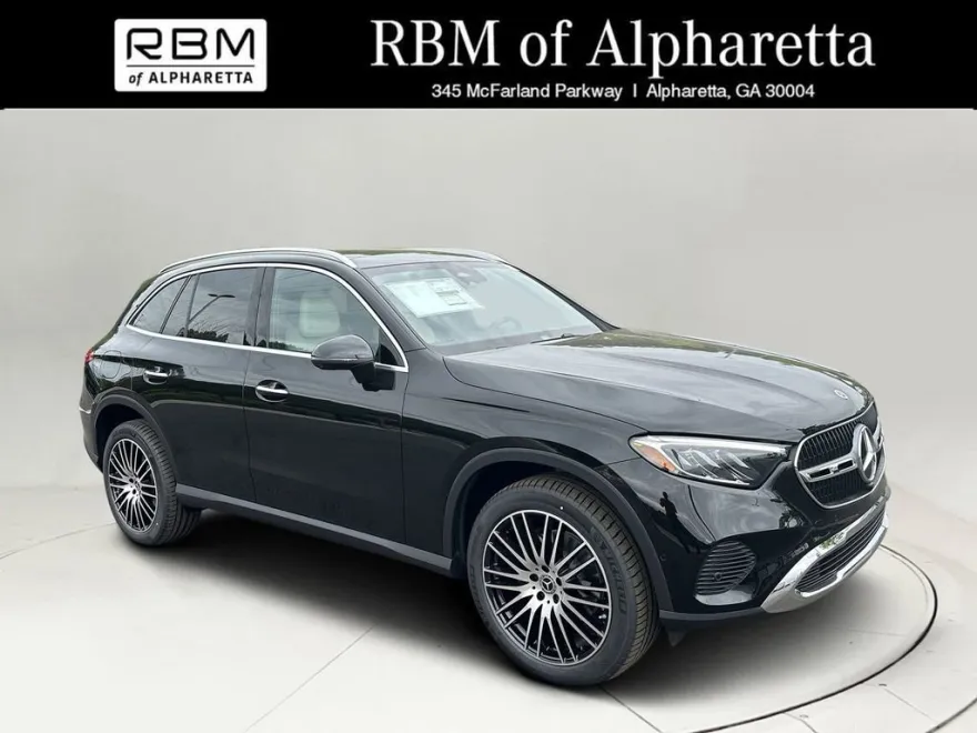 2025 Mercedes Benz GLC 300 4MATIC photo 1