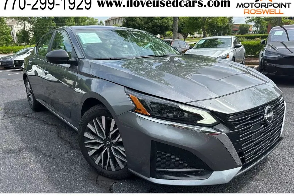 2024 Nissan Altima 2.5 SV photo 1