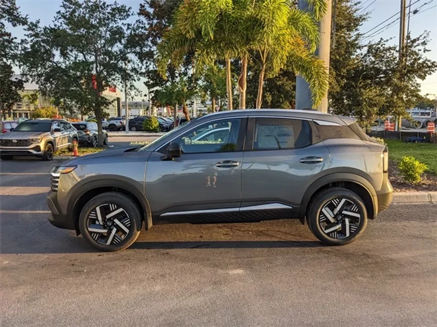 2026 Nissan Kicks SV photo 1