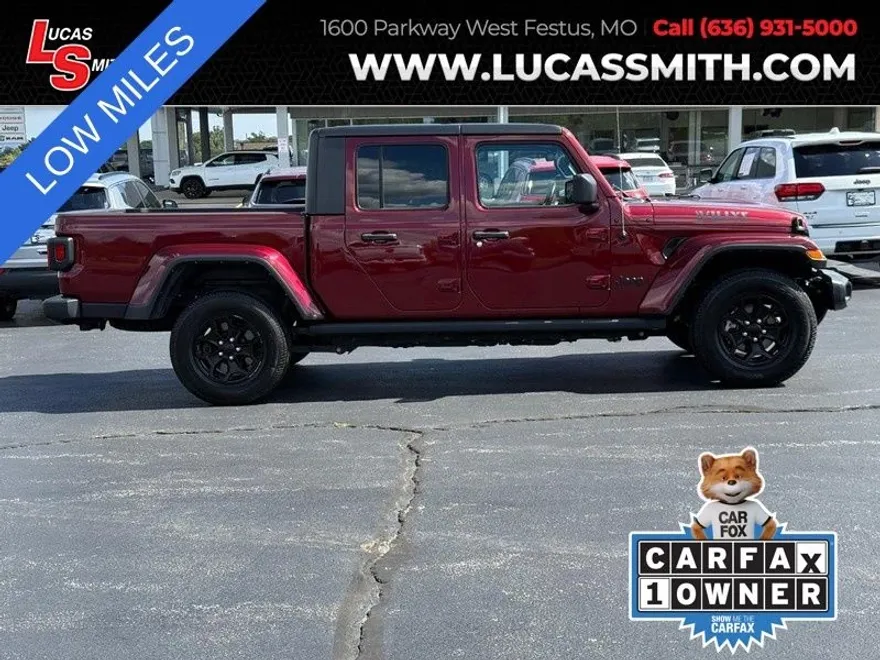 2021 Jeep Gladiator Willys photo 1
