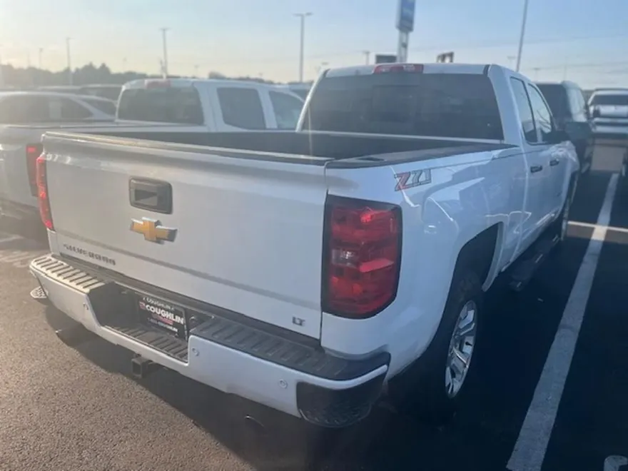 2018 Chevrolet Silverado 1500 LT photo 1