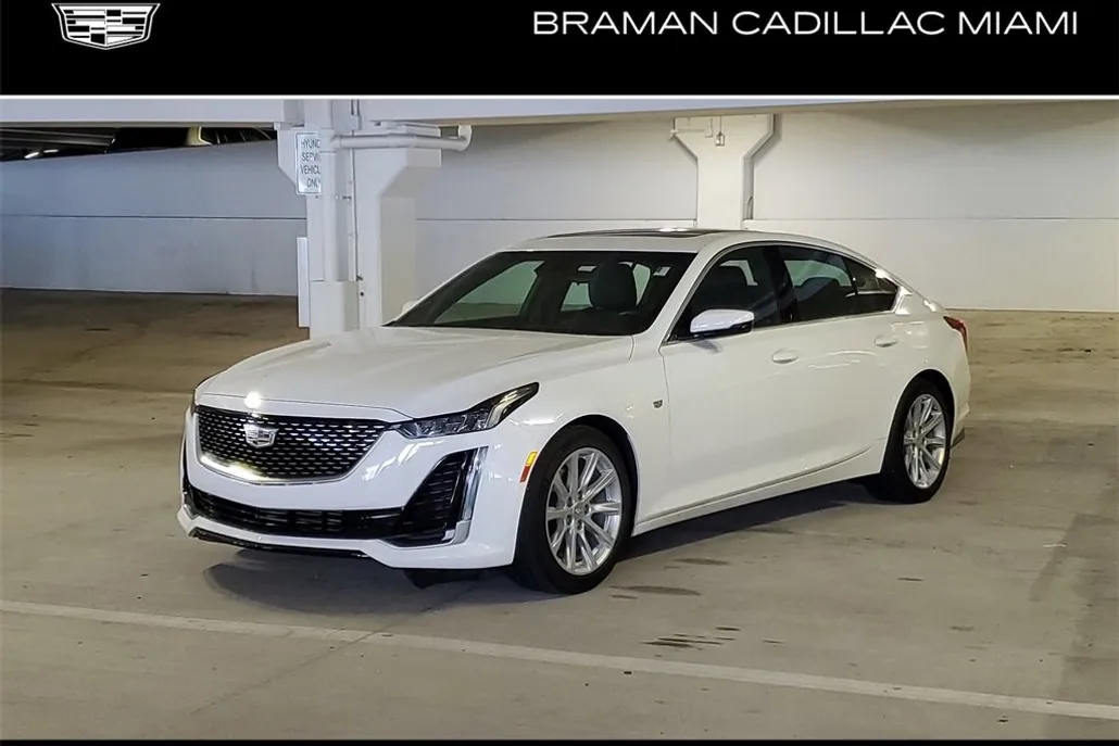 2024 Cadillac CT5 Luxury photo 1