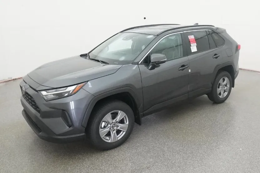 2025 Toyota RAV4 XLE photo 1