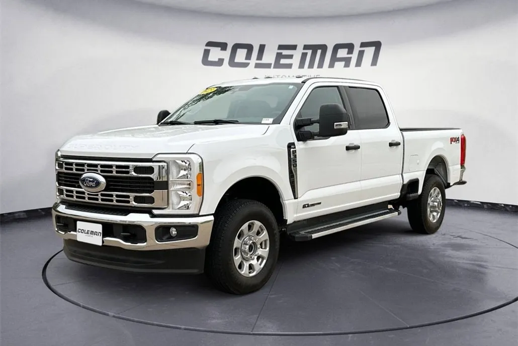 2023 Ford F-350 XL photo 1