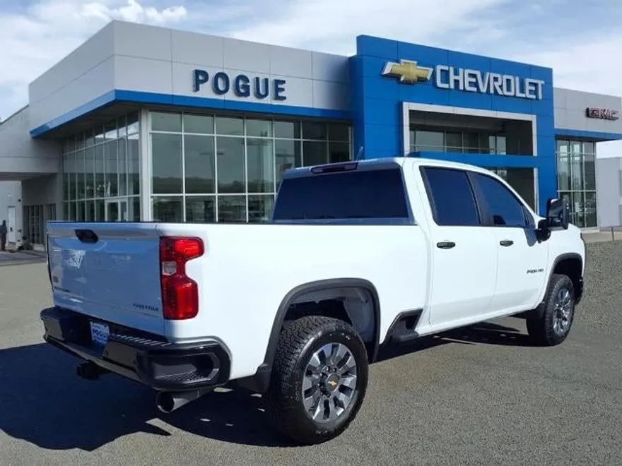 2026 Chevrolet Silverado 2500HD Custom photo 1