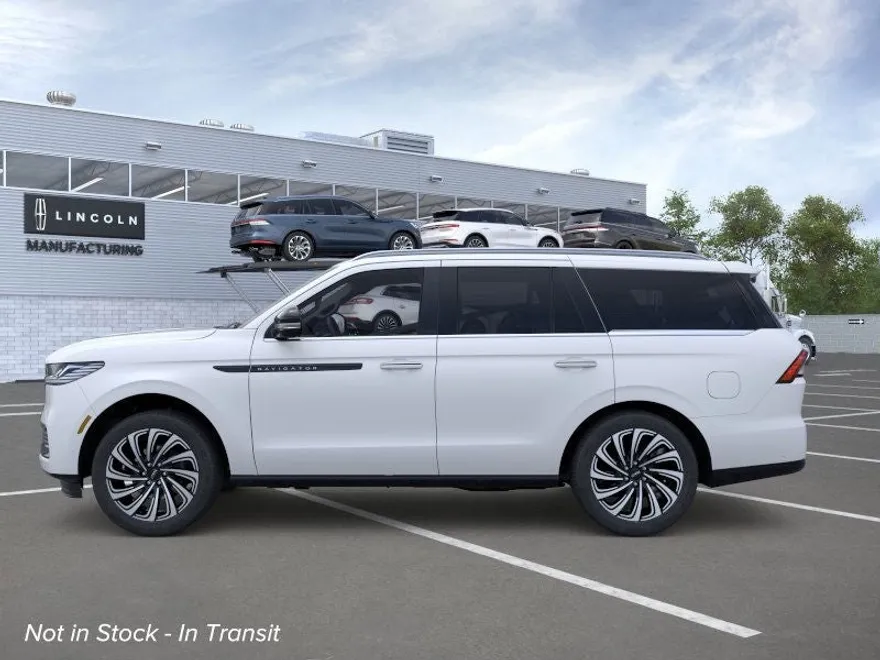 2025 Lincoln Navigator Black Label photo 1