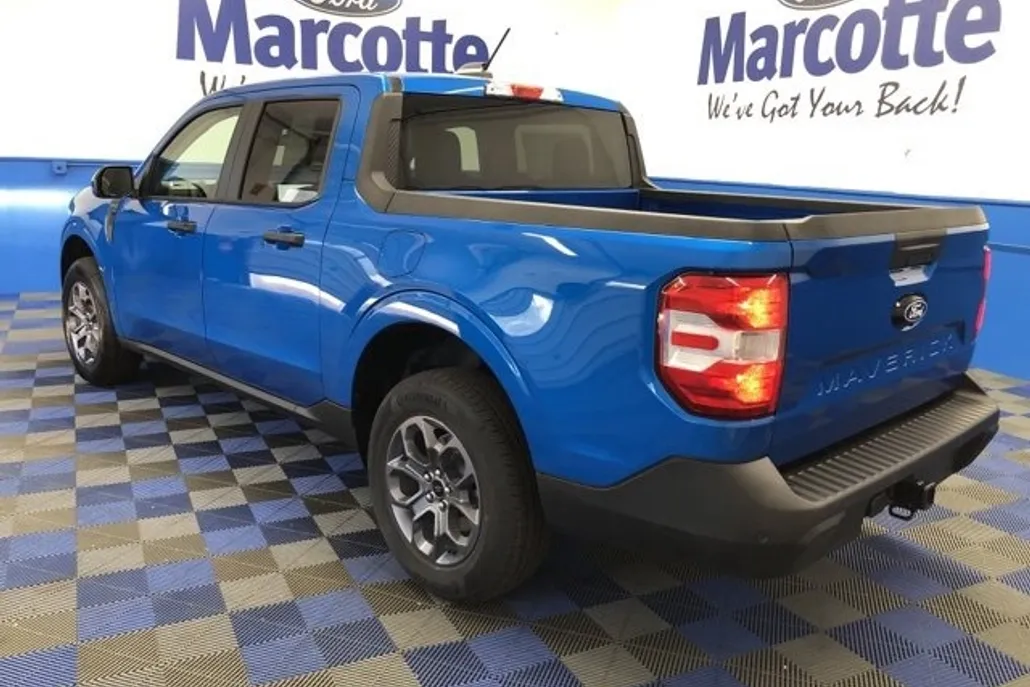 2025 Ford Maverick XLT photo 1